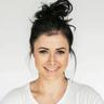 Zeynep A. — verified customer